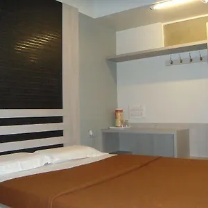 Mannars Residency Lodge Mysore